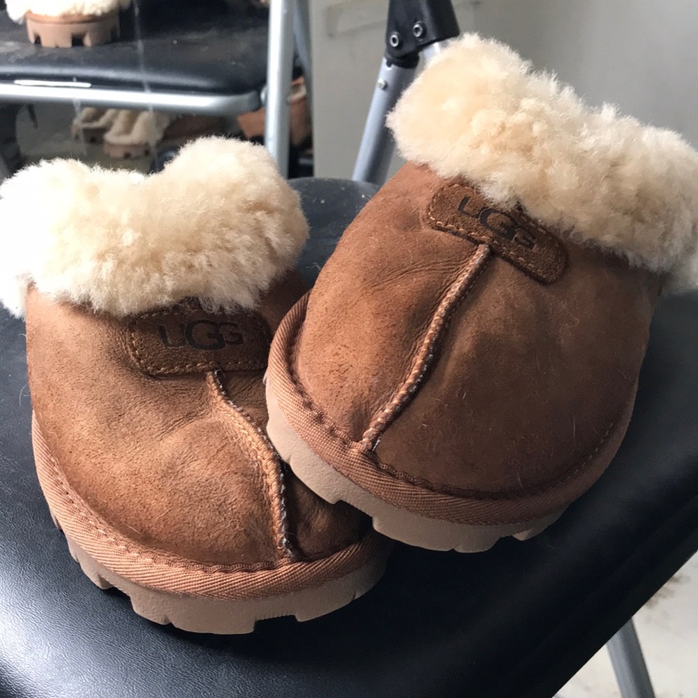 Men’s UGG slippers
